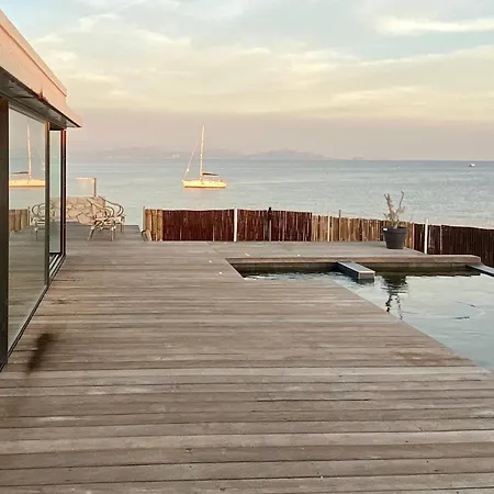 La Petite Crique Villa *